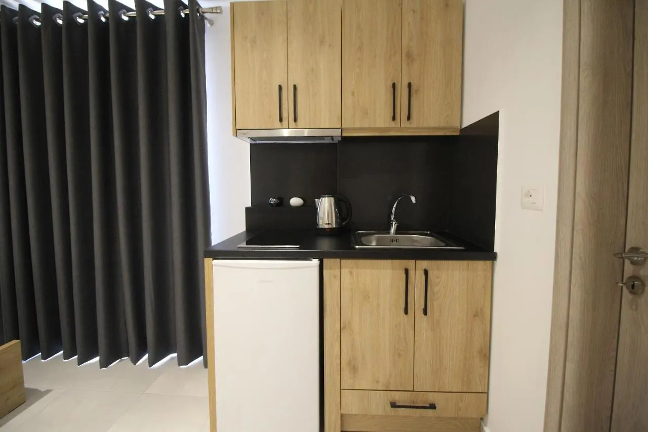 Saranda Rooms סרנדה