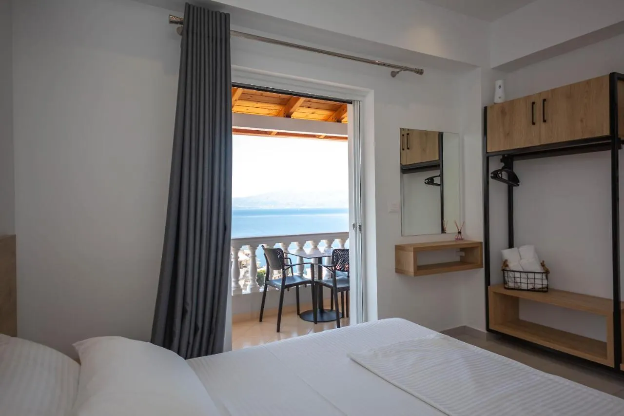 Saranda Rooms 3*, Sarande